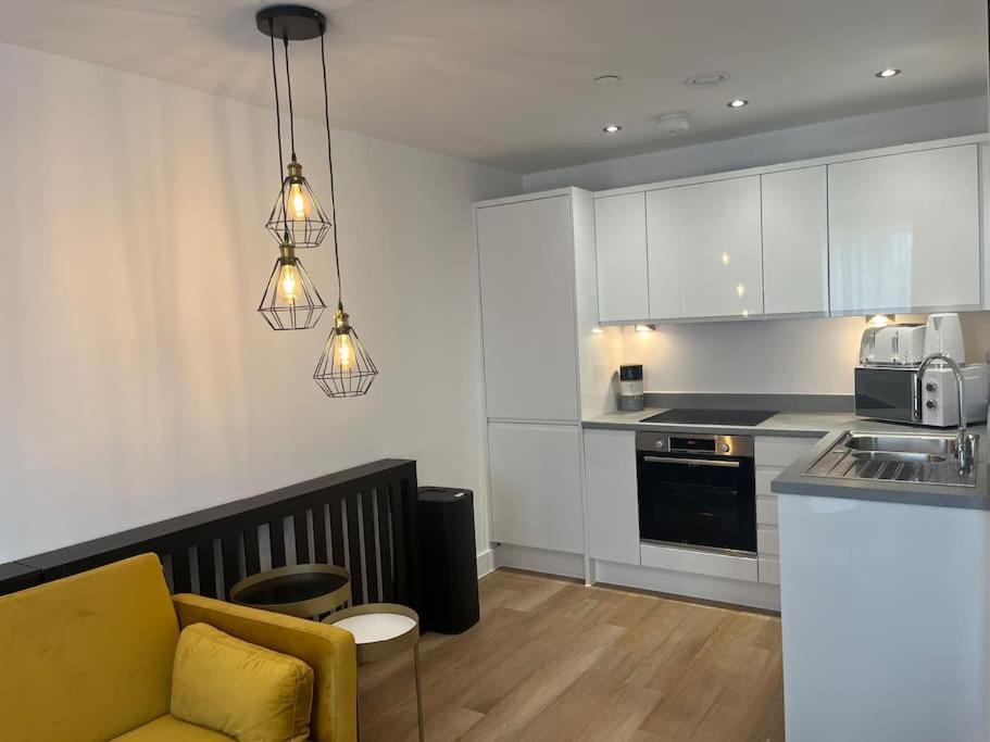 Cute One Bed Apartment - Old Trafford マンチェスター エクステリア 写真