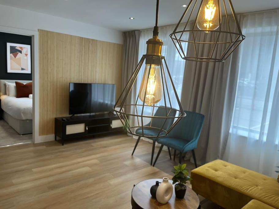 Cute One Bed Apartment - Old Trafford マンチェスター エクステリア 写真